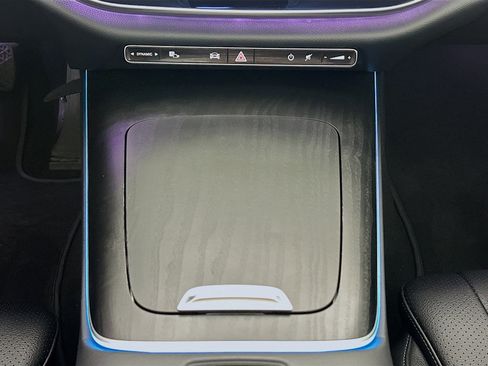 Used 2025 Mercedes-Benz E 450 4MATIC Sedan w/ Night Package image 13