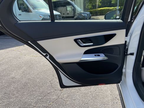 New 2026 Mercedes-Benz E 350 4MATIC Sedan image 35