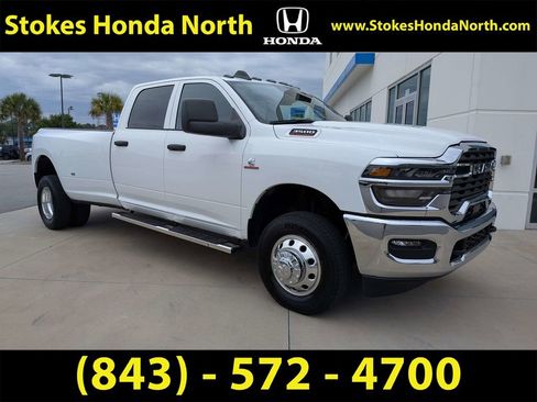 Used 2025 RAM 3500 Tradesman w/ Chrome Appearance Group AWD/4WD image 2