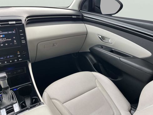 Used 2023 Hyundai Tucson SEL w/ Convenience Package image 16