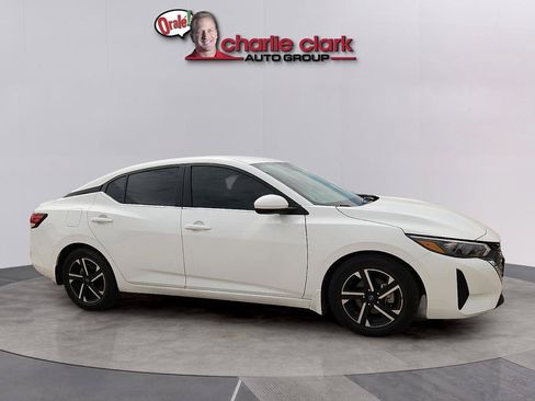 Used 2024 Nissan Sentra SV FWD image 6