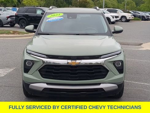 Used 2025 Chevrolet TrailBlazer LT AWD/4WD image 10