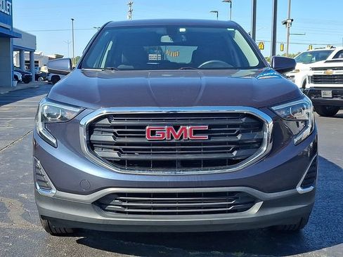 Used 2018 GMC Terrain SLE FWD image 2