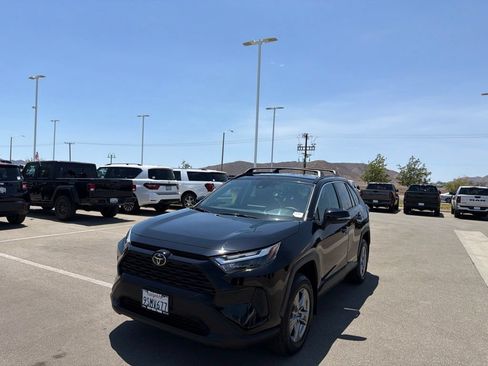 Used 2025 Toyota RAV4 XLE FWD image 4