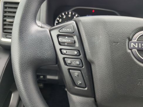 Used 2024 Nissan Frontier SV image 19