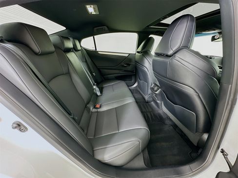 Used 2019 Lexus ES 350 F Sport image 28