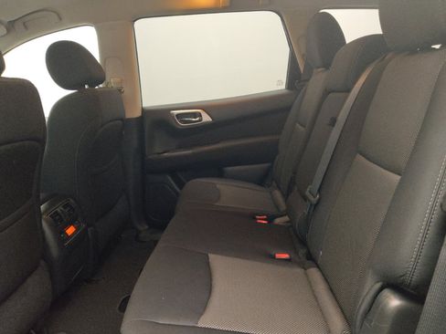 Used 2017 Nissan Pathfinder S FWD image 18