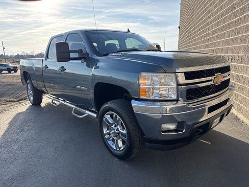 Used 2014 Chevrolet Silverado 3500 LT w/ Interior Plus Package image 4