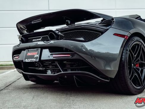 Used 2020 McLaren 720S Performance RWD image 44