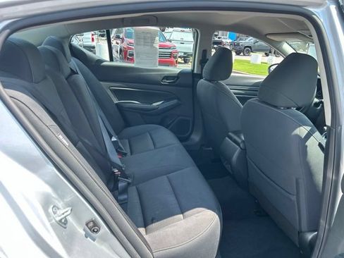 Used 2024 Nissan Altima 2.5 SV FWD image 29
