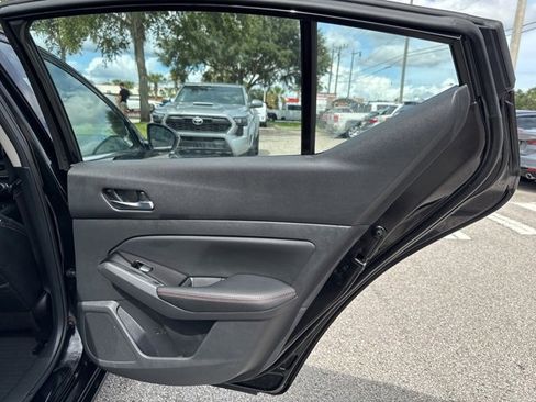 Used 2024 Nissan Altima 2.5 SR image 17