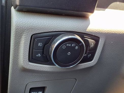 Used 2018 Ford F150 XLT AWD/4WD image 14