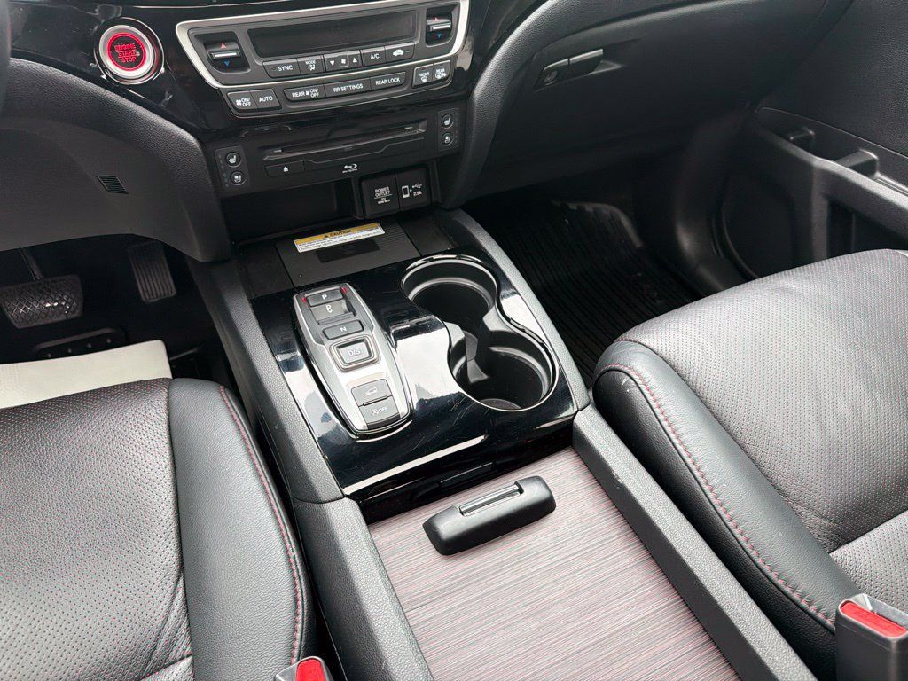 Used 2021 Honda Pilot Black Edition image 16