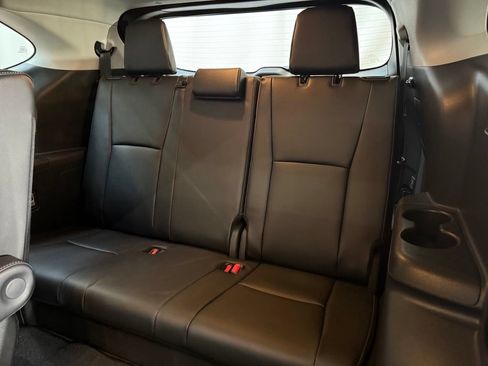 Used 2026 Toyota Highlander Limited AWD/4WD image 18
