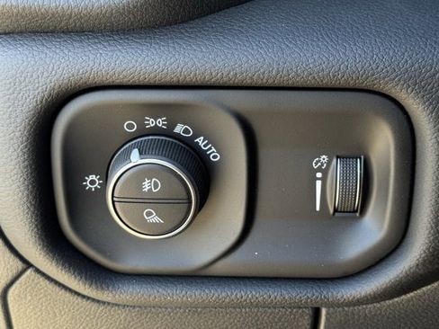 Used 2025 RAM 1500 Big Horn image 23