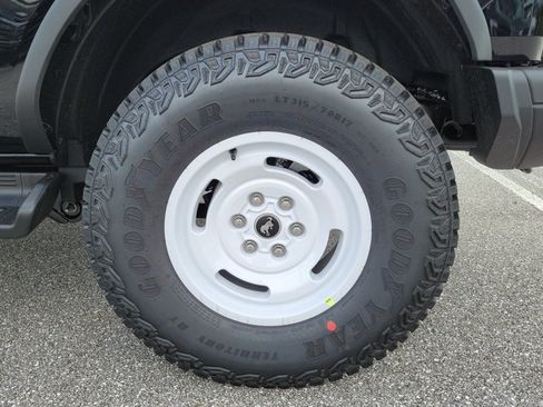 New 2026 Ford Bronco Heritage Edition AWD/4WD image 6