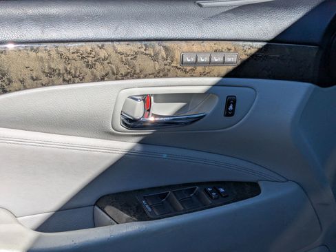 Used 2010 Lexus LS 460 image 15