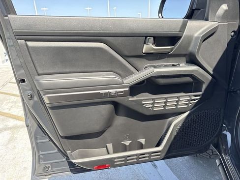 Used 2025 Toyota Tacoma TRD Off-Road AWD/4WD image 13
