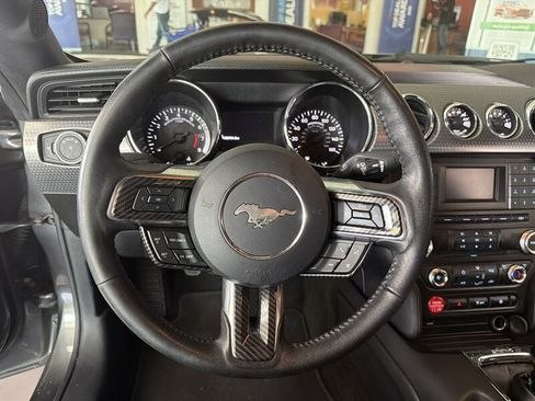 Used 2017 Ford Mustang GT w/ GT Performance Package RWD image 7