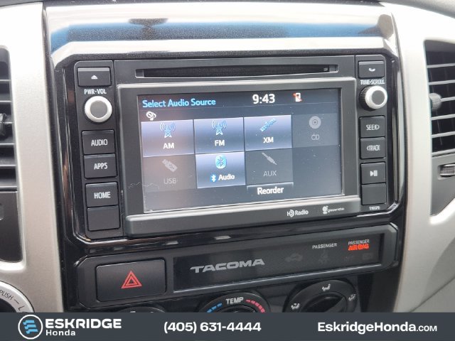 Used 2015 Toyota Tacoma 4x4 Access Cab V6 w/ TRD Off-Road Package image 18