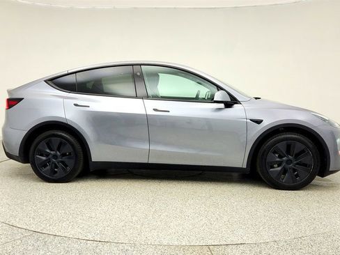 Used 2024 Tesla Model Y Long Range image 4