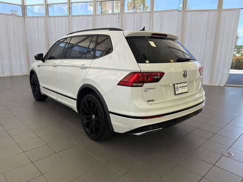 Used 2020 Volkswagen Tiguan SE R-Line FWD image 3