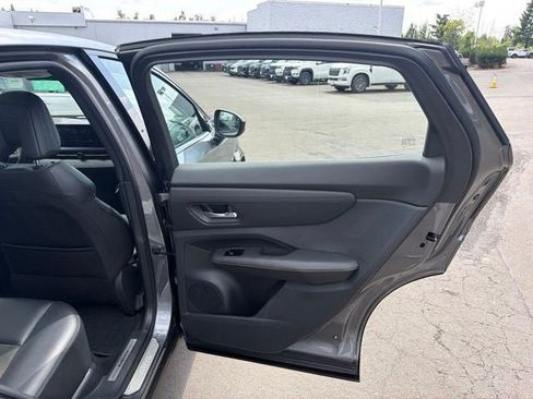 Used 2023 Nissan Ariya AWD image 21