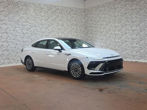 New 2026 Hyundai Sonata SEL image 1