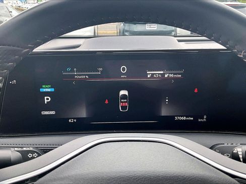 Used 2023 Nissan Ariya FWD image 14