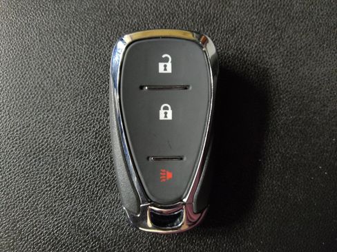 Used 2020 Chevrolet Equinox LS FWD image 32
