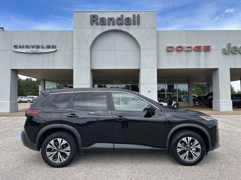 Used 2023 Nissan Rogue SV FWD image 8