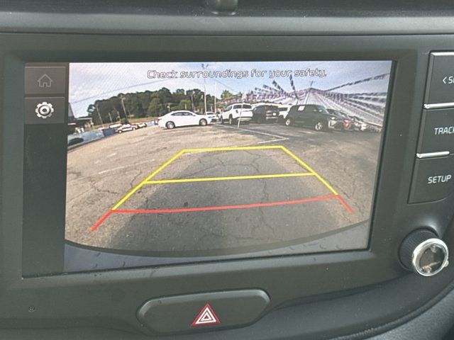 Used 2025 Kia Soul LX w/ LX Technology Package FWD image 40