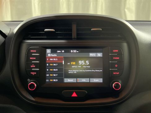 Used 2021 Kia Soul S image 16