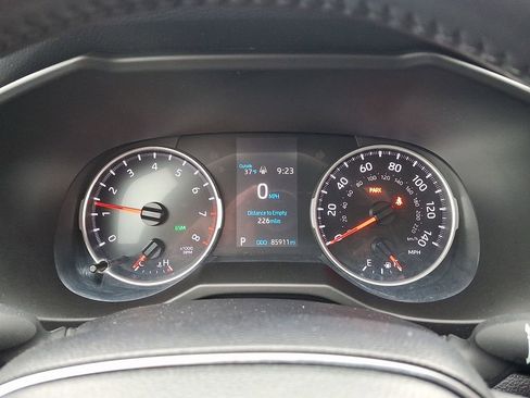 Used 2019 Toyota RAV4 XLE w/ Convenience Package image 20