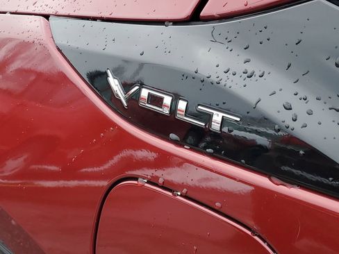 Used 2017 Chevrolet Volt LT w/ Comfort Package image 30