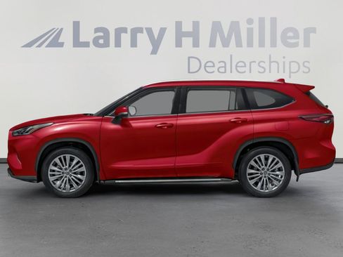 New 2026 Toyota Highlander Platinum AWD/4WD image 3