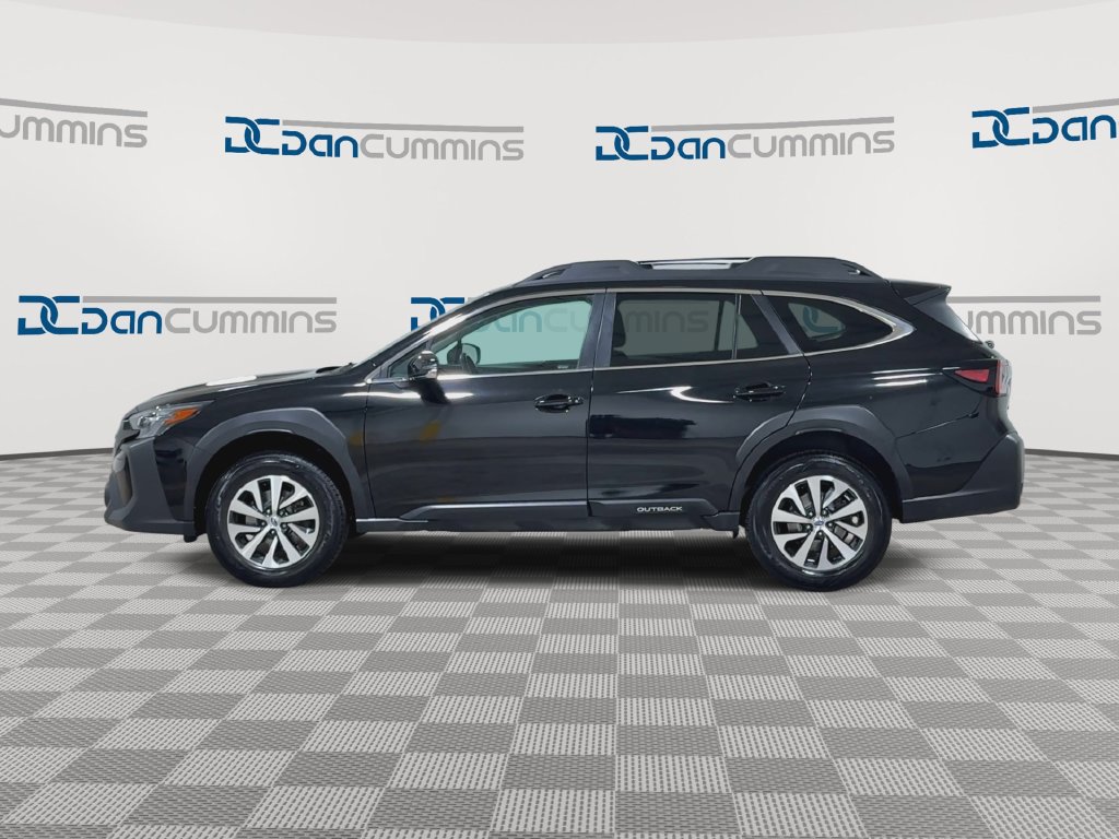 Used 2023 Subaru Outback Premium AWD/4WD image 5