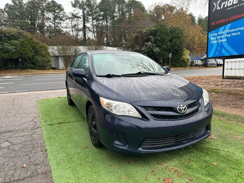 Used 2012 Toyota Corolla LE image 1