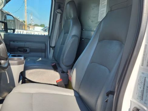 Used 2023 Ford E-350 and Econoline 350 Super Duty w/ Driver's Safety Package RWD image 18