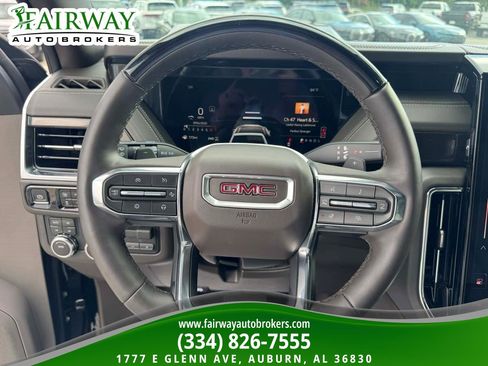 Used 2026 GMC Yukon Elevation w/ Elevation Premium Package AWD/4WD image 19