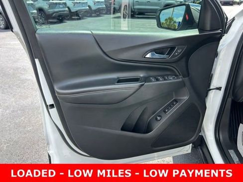 Used 2021 Chevrolet Equinox Premier FWD image 12