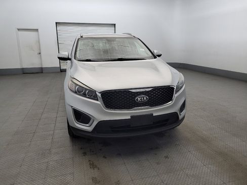 Used 2016 Kia Sorento LX image 14