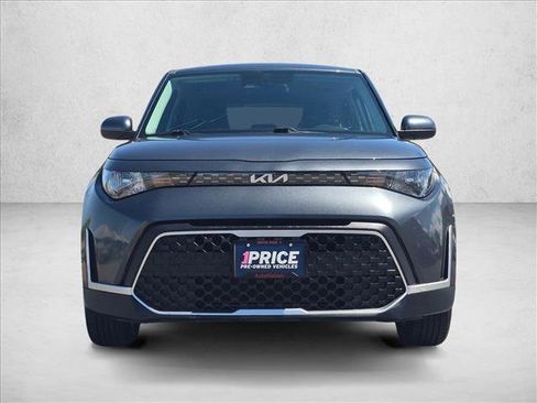 Used 2023 Kia Soul LX w/ Option Group 015 FWD image 2