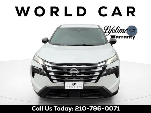 Certified 2025 Nissan Rogue S FWD image 8