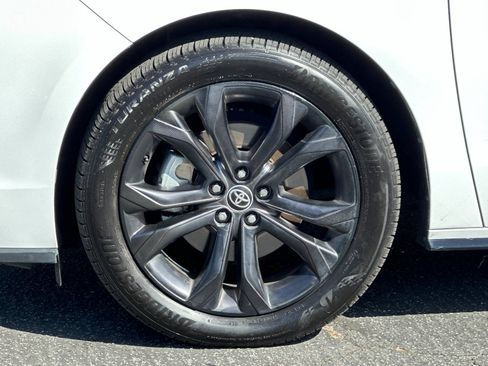 Used 2022 Toyota Sienna XSE FWD image 34