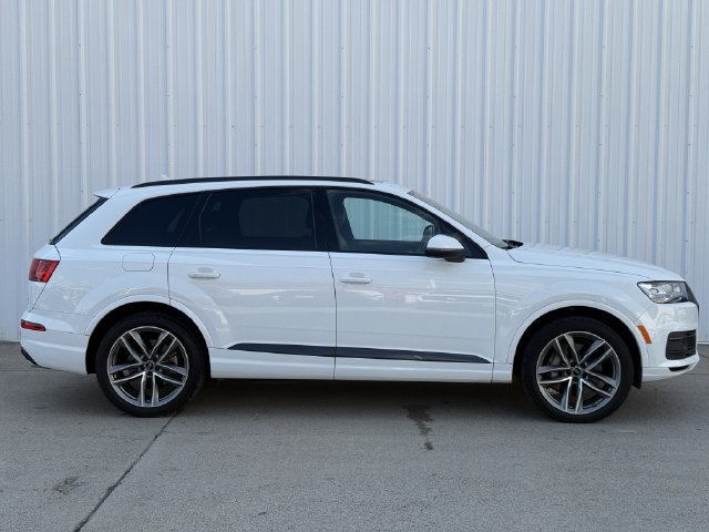 Used 2017 Audi Q7 3.0T Prestige AWD/4WD image 3