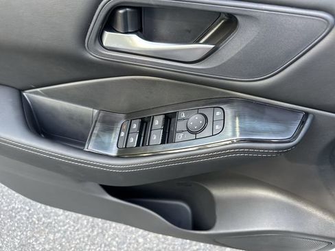 New 2026 Nissan Rogue SV FWD image 27