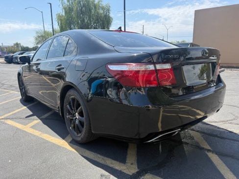 Used 2008 Lexus LS 460 w/ Comfort Pkg RWD image 5