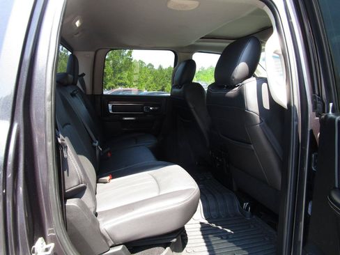 Used 2018 RAM 2500 Laramie w/ Convenience Group AWD/4WD image 25
