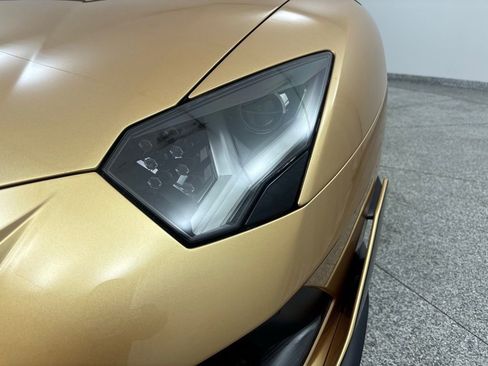Used 2019 Lamborghini Aventador SVJ image 26